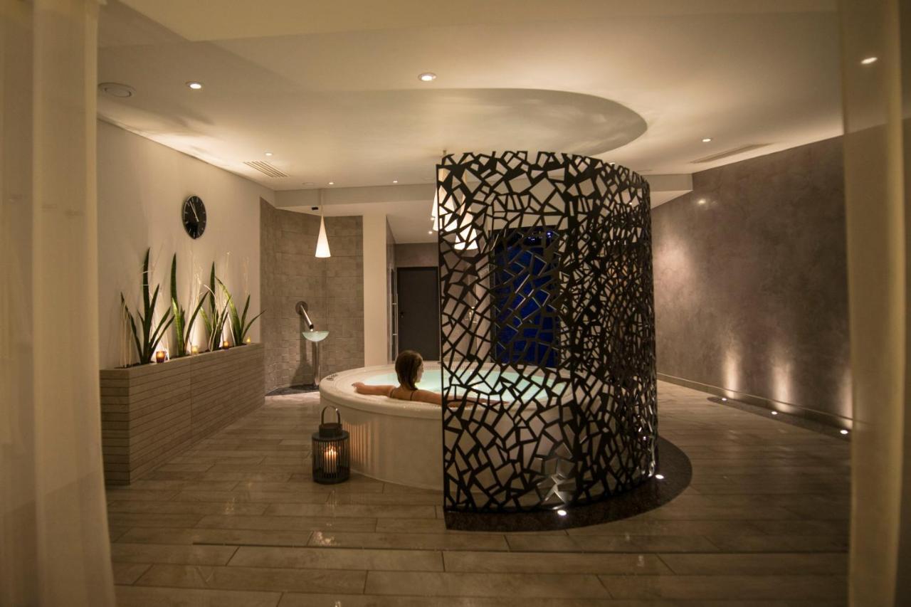 Atlantic Hotel & Spa เลส์ซาบล์-โดล็อนน์ ภายนอก รูปภาพ
