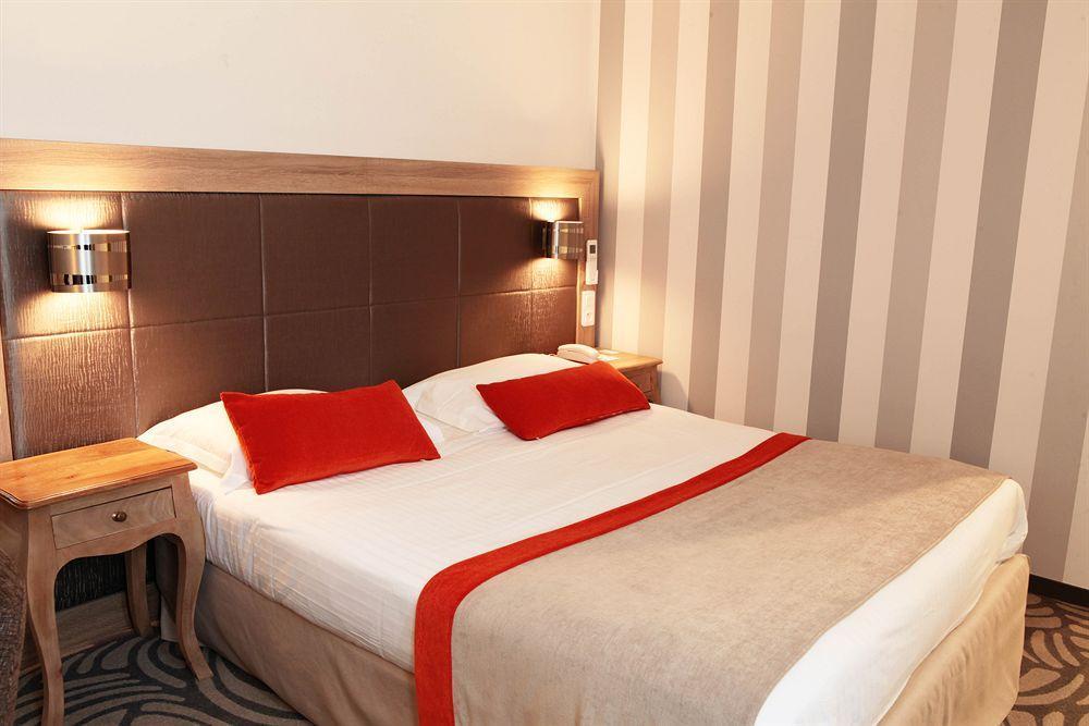 Atlantic Hotel & Spa เลส์ซาบล์-โดล็อนน์ ภายนอก รูปภาพ