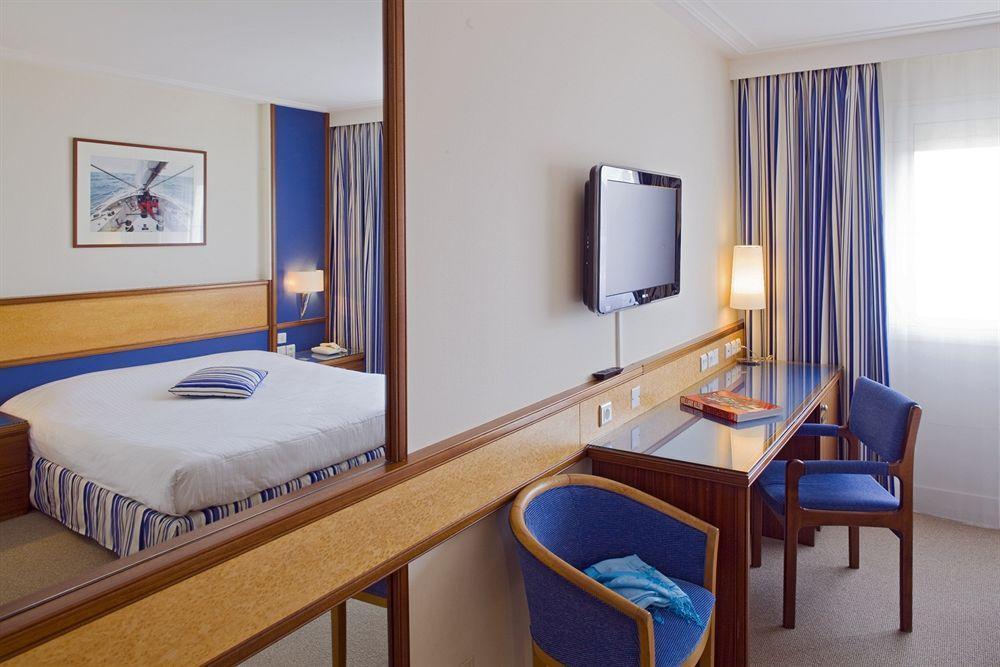 Atlantic Hotel & Spa เลส์ซาบล์-โดล็อนน์ ภายนอก รูปภาพ