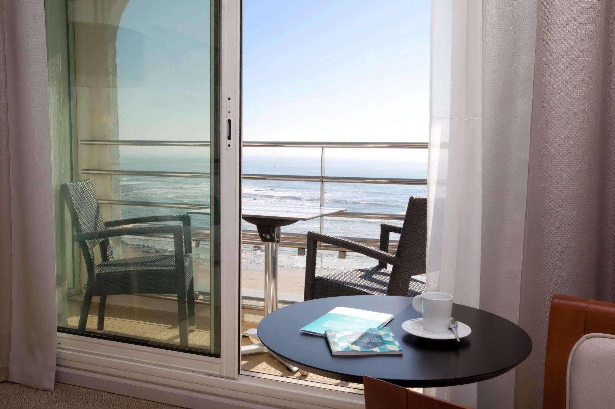 Atlantic Hotel & Spa เลส์ซาบล์-โดล็อนน์ ภายนอก รูปภาพ