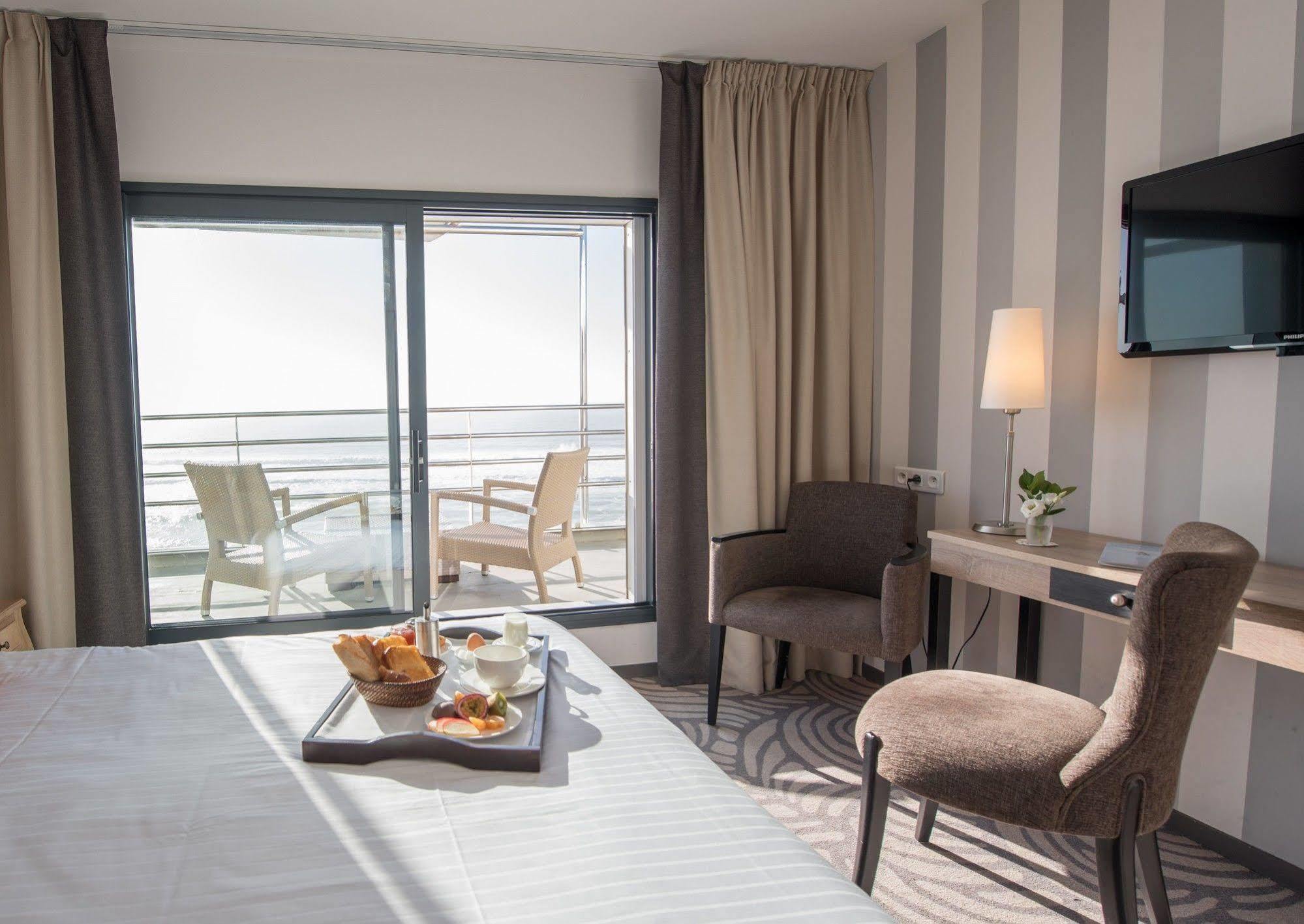 Atlantic Hotel & Spa เลส์ซาบล์-โดล็อนน์ ภายนอก รูปภาพ