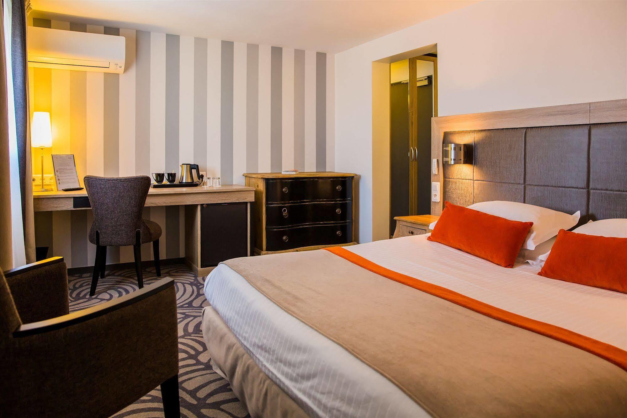 Atlantic Hotel & Spa เลส์ซาบล์-โดล็อนน์ ภายนอก รูปภาพ